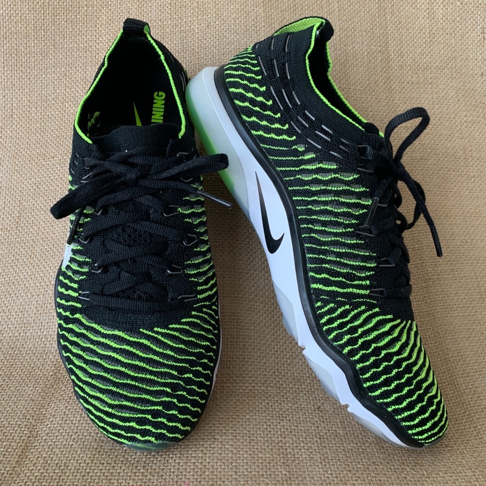 Nike Zoom Fearless Flyknit in Black Volt White